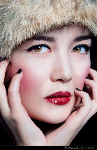 model: angelina kjellen; makeup: elina andersson (318) © katrin kirojood